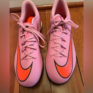 NWOT Nike Mercurial Vapor 16 Academy Turf Shoes - Size 8